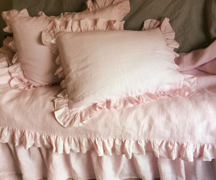 pink ruffle bedding
