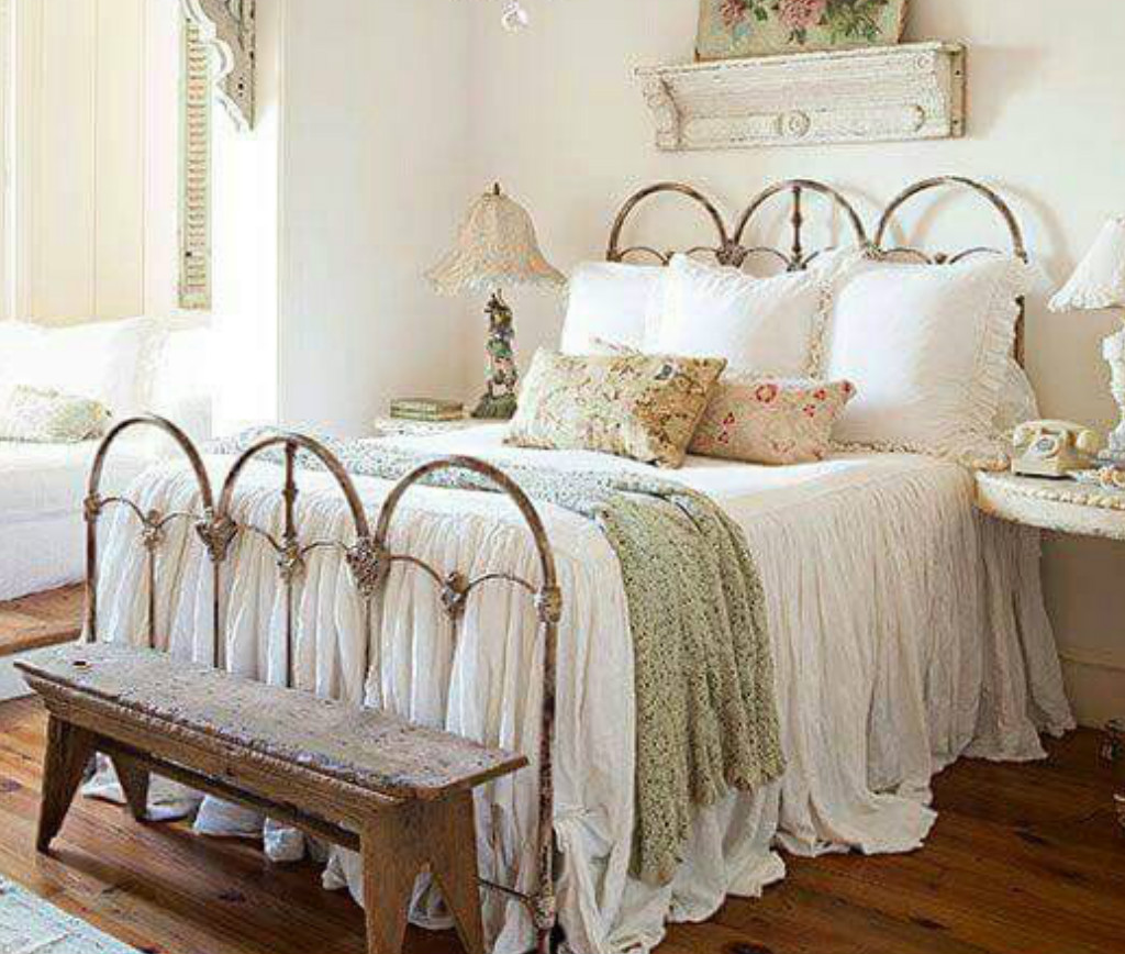 Natural linen bedspread